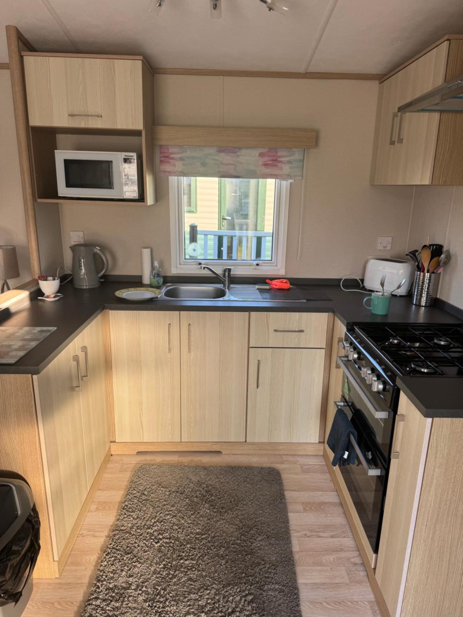 2 Bedroom Lakeview Lodge - Ensuite & Balcony Deck Carnforth Exterior photo