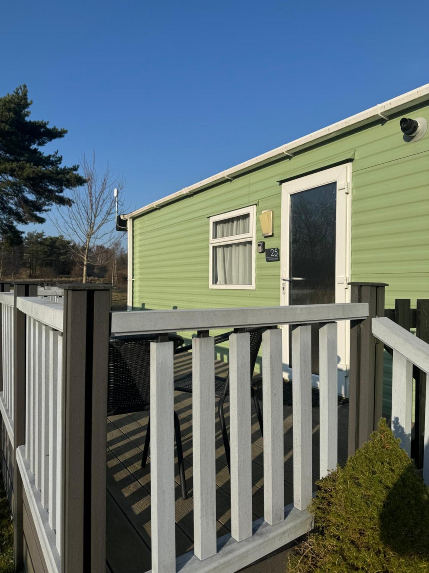 2 Bedroom Lakeview Lodge - Ensuite & Balcony Deck Carnforth Exterior photo